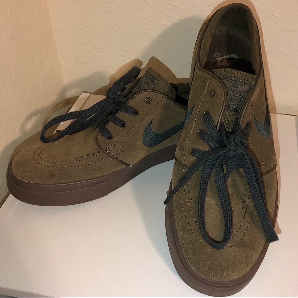 Nike Janoski